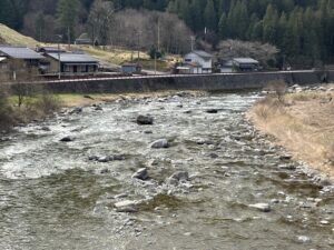 投稿についてもっと詳しく 坂本橋付近にあまご成魚７０㎏放流